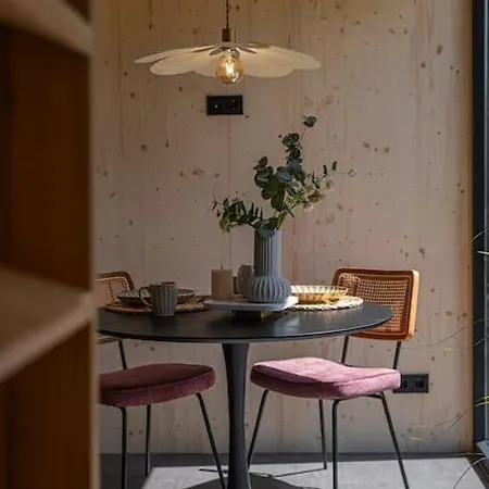 Luxe Tinyhouse Salie Op Klein Vakantiepark * Meerssen