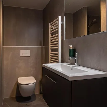Luxe Tinyhouse Salie Op Klein Vakantiepark
